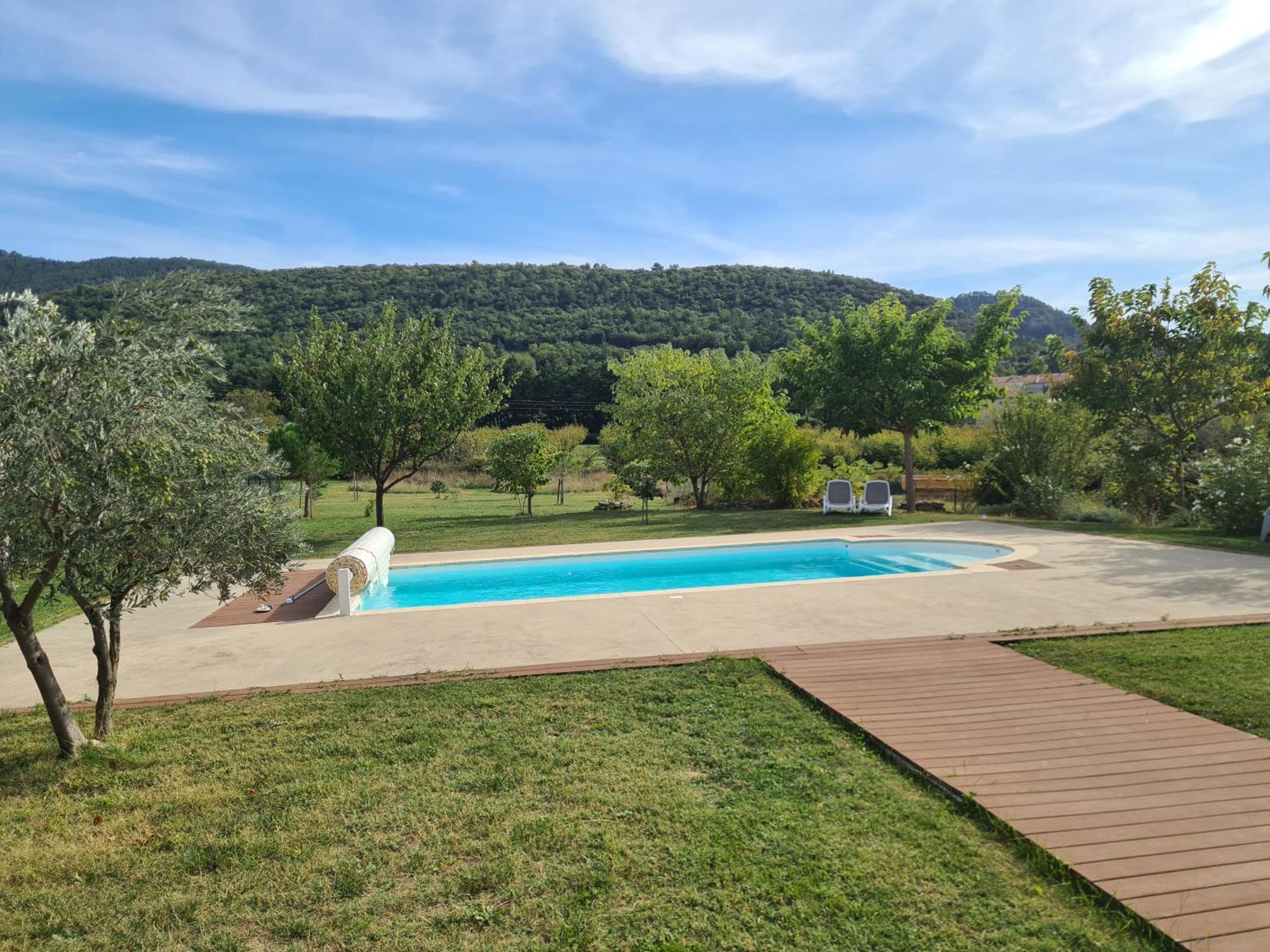 Le Petit Ventoux Hotel Malaucene Room photo